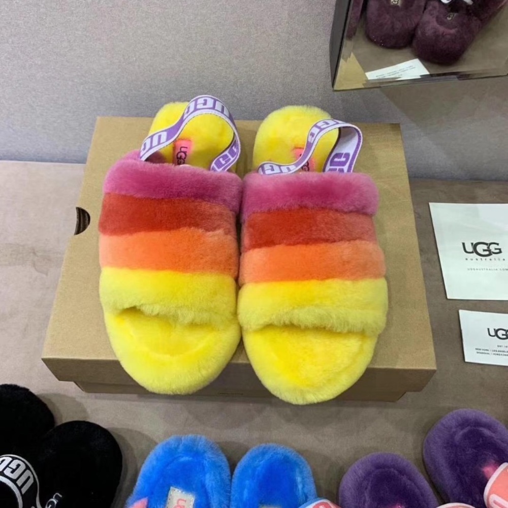 Slippers - Picture 7 of 7